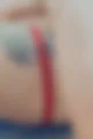 Je te montre mon trou du cul.