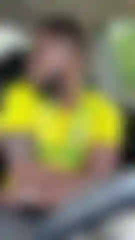 Cum joue dans ma voiture avec moi.