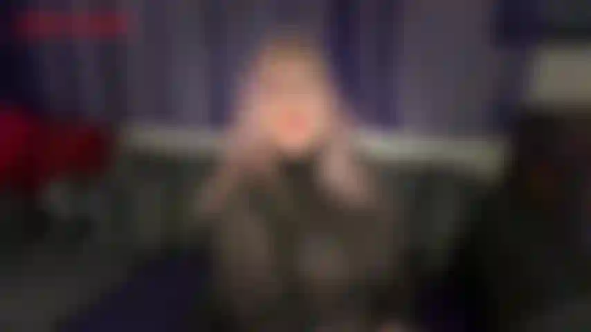 Une strip-teaseuse bbw humilie un éjaculateur précoce - vous avez passé un moment spécial avec votre strip-teaseuse bbw préférée dans la salle de champagne. Elle commence à vous taquiner avec son corps et ses courbes sexy et vous encourage même à pomper votre bite pendant que vous la regardez...