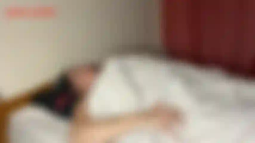 Sortie de quarantaine de tante jackies - c'est le milieu de la nuit, et vous êtes à nouveau occupée à espionner votre tante bbw sexy jackie. Vous avez découvert que tante jackie a tendance à avoir chaud la nuit et à donner des coups de pied...