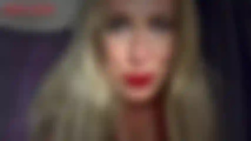 Branlez-vous les gars - bons garçons, vous avez suivi les conseils de jackie et vous avez enfin commencé à vous masturber ensemble. Toi et ton meilleur ami allez devenir des compagnons de branlette, vous allez vous masturber ensemble tout le temps. Jackie vous encourage tous les deux à vous branler devant son gros porno sexy...
