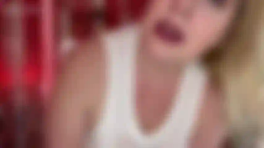 Bbw est une salope pour la bbc - il n'y a rien qui mouille plus jackie qu'une énorme bite noire, et dans ce clip, elle vous montre à quel point elle peut être une sale pute pour une grosse bite noire. Jackie sort son gode bbc de 12 pouces et lui donne une bonne succion, des haut-le-cœur.