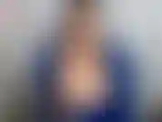Maman avide de findom - tu viens de décrocher le grand entretien d'embauche de tes rêves, tu vas gagner un demi-million par an ! Tu rentres à la maison, impatient de l'annoncer à ta mère, mais elle est occupée au téléphone...