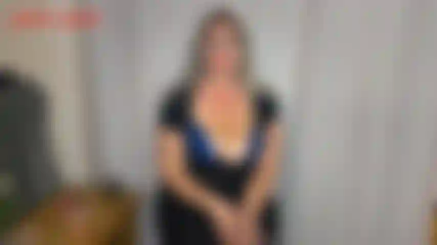 Chubby curves joi-jackie a le corps potelé le plus chaud et le plus courbé que vous ayez jamais vu ! Son gros cul rond et juteux, son ventre potelé et ses seins massifs donnent toujours envie de se caresser la bite. Jackie...