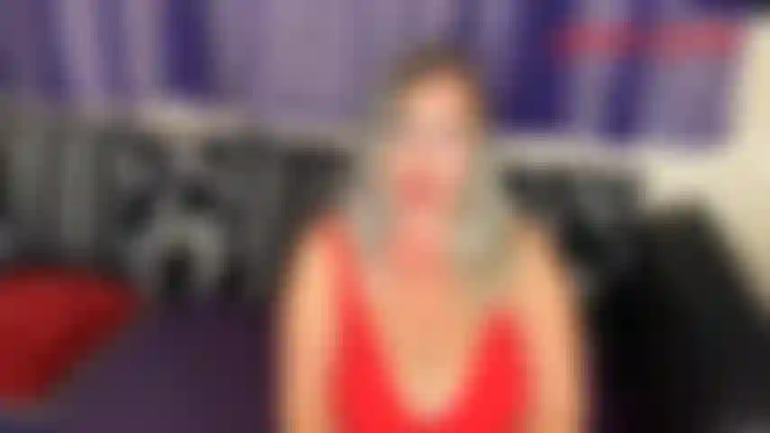 Un mari cocu sans chatte - votre femme jackie rentre à la maison, vous avez été excité de la voir toute la journée parce que c'est enfin votre rendez-vous mensuel qu'elle vous laisse mettre votre bite pathétique en elle ! Jackie en a...