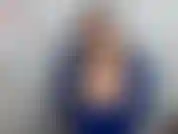 Nous sommes une famille pas comme les autres - tu rentres chez toi pour trouver ta mère en train d'utiliser son vibromasseur pendant un appel vidéo avec ta sœur et ton père qui sont partis en vacances ensemble. Tu n'en crois pas tes yeux, mais...