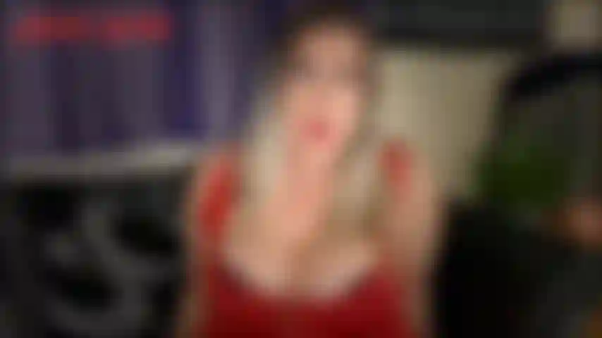 Brise le cœur de ta femme — ta femme déteste ton addiction au porno. Elle t'a surpris en train de te branler sur des vidéos de JackieSynn et était vraiment bouleversée. Tu as essayé d'être un bon mari, mais tu ne peux tout simplement pas t'en empêcher. La vue des énormes seins de JackieSynn te transforme en un ...