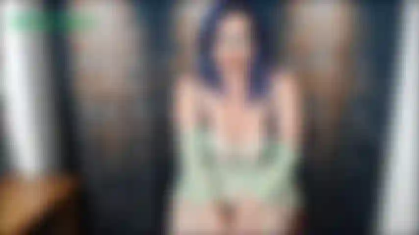 St. La briseuse de ménage de la saint-patrick — tu as toujours adoré fêter et te soûler la gueule le jour de la saint-patrick, mais ta petite amie ennuyeuse ne te laisse jamais t'amuser. Maintenant que tu es rentré chez toi et seul...