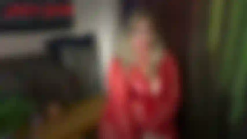 Une sugarbaby bbw capricieuse exige une grosse bite noire-toi et jackie sortez ensemble depuis environ six mois, et tu as dépensé une petite fortune pour elle ! Chaque fois que tu viens voir jackie tu lui apportes un cadeau, mais dernièrement elle laisse entendre qu'elle veut quelque chose de plus...