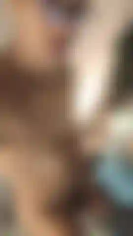 Ma bite t'attend, mi verga está esperando por ti.