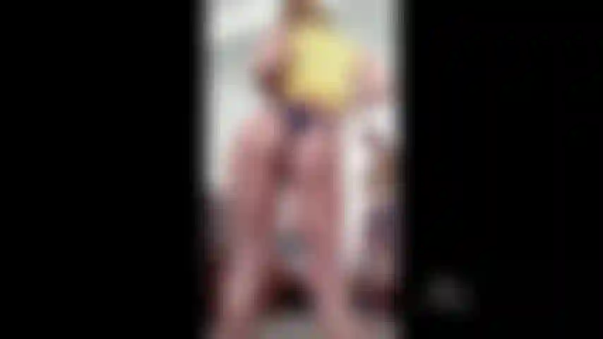 JazzabelleRox bum vue et écartée, debout et doggy.