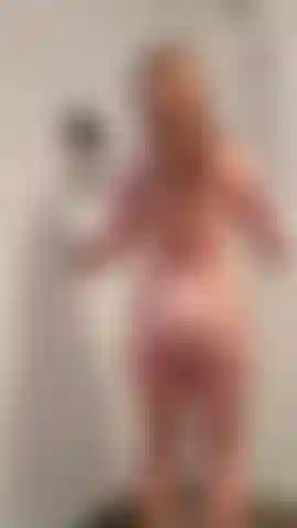 Orgasme de douche de vacances 2023.