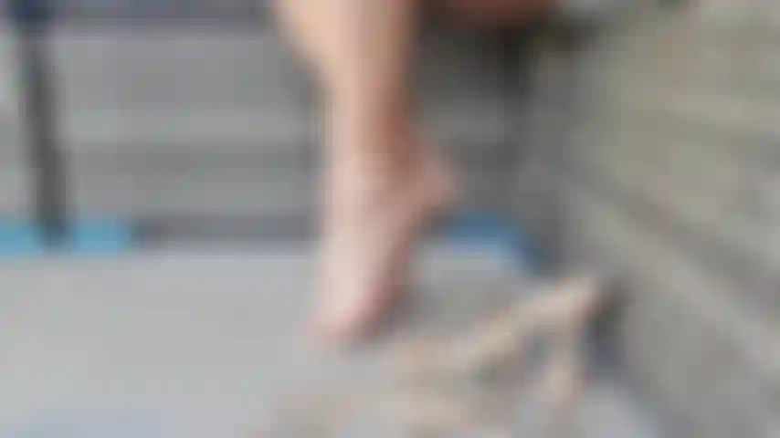 Des talons à lanières.