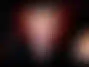 Je sais comment entrer dans ta tête d'une manière telle que c'est comme si tu me respirais. Regarde ta déesse vêtue d'un costume en cuir fumer et faire intensément de l'asmr pour te mettre encore plus sous son charme !