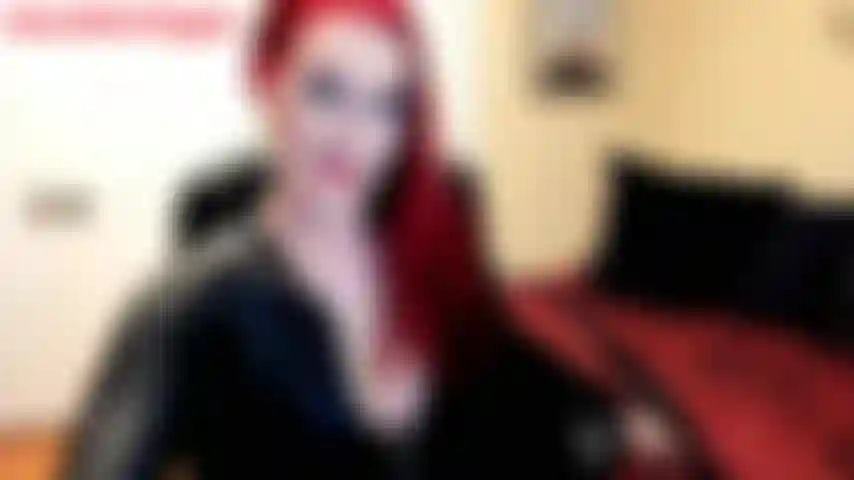 Rencontrez JenniferVegas - découvrez un peu ce que j'aime faire en cam et qui je suis.