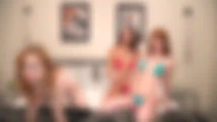 Hot summer babes - jane rogers se fait défoncer par des styles franco dans ce quatuor épique avec un ciel écarlate et andi rose sur jerkmate tv.