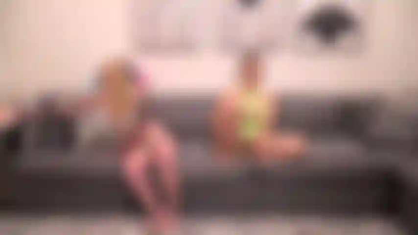 Bunny play - bella rolland et paris white se masturbent ensemble en live cam.