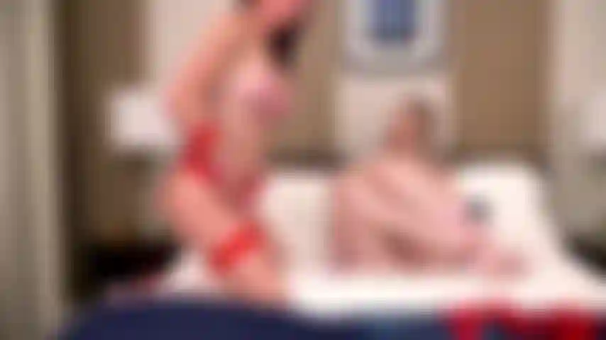 Pré-finale - erin everheart et sofie marie 69 et je monte un gode en direct sur cam.