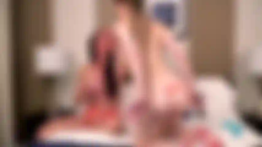 Pré-finale - émission de webcams en direct lesbiennes humides et excitées avec erin everheart et sofie marie.