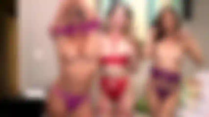 Fête des jouets sexuels - aria lee, alexia anders et armani black se déchaînent avec des jouets sexuels.