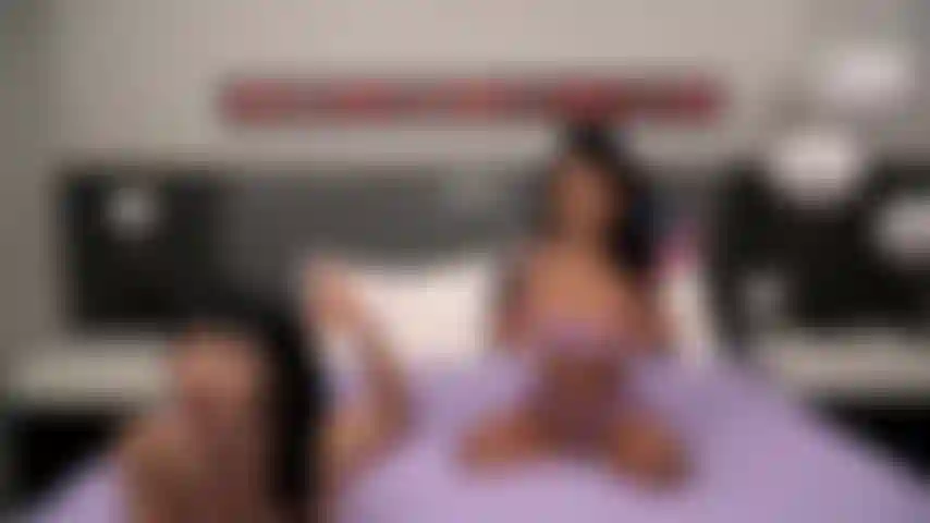 Fant-asia - marica hase et yumi sin cul à cul chevauchant un gode.