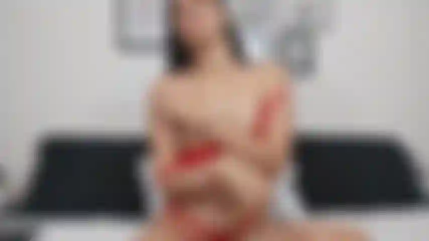 Tu veux voir comment je joue avec ma chatte juteuse ?