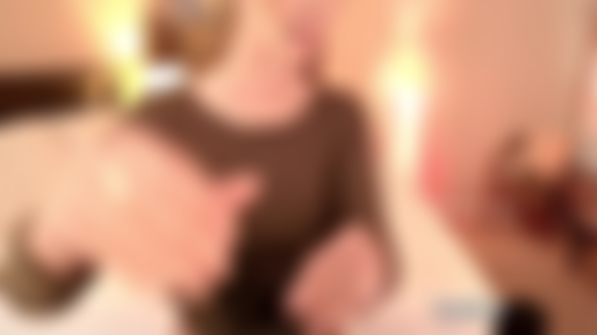 Long Streamate Gold Show I do a striptease, closeups, spreading, anal play with gape, and pussy play with riding my toy. I also use a big toy in my ass with dirty talking. Fun sexy Gold Show