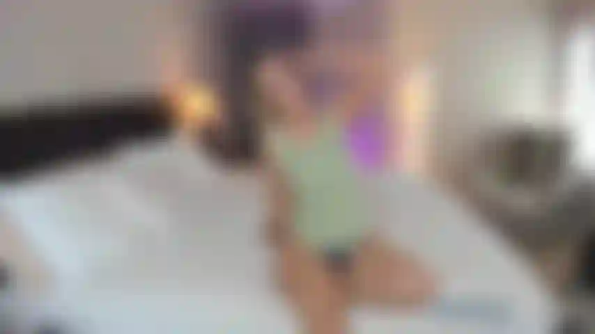 This Hot Milf has a great Gold Show Aug 24 2020 An awesome show with close ups, doggystyle, riding reverse cowgirl, pussy play and spreading that ass!