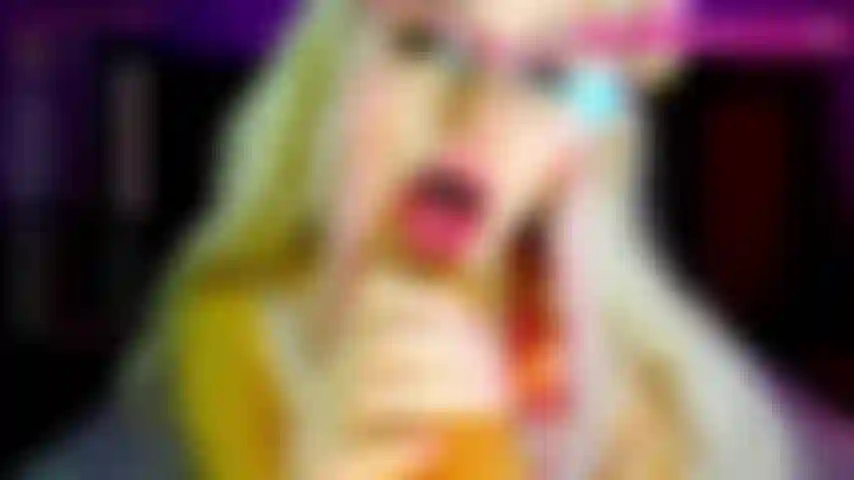 Regarde comment je suce ta grosse bite et la chevauche.