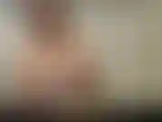 Adore mon cul, petite salope. Tu jouiras sur mon gros cul pendant que tu le regarderas trembler.