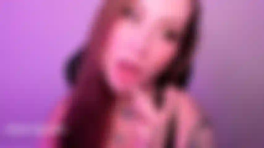 Puny bite et couilles sph joi.