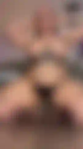 Chevauchant (avant et arrière), éjacule et martelant ma chatte en body résille.