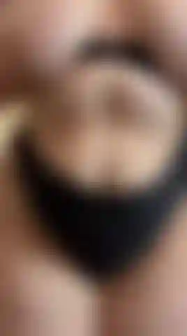 Un gode monté sur ma chaise + éjacule.