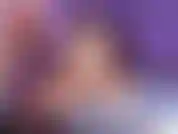 Hé vilain voisin. Je t'ai vue me regarder et caresser ta bite depuis ta fenêtre pendant que je jardinais. Je t'ai envoyé cette vidéo de moi en train de me toucher pour que tu puisses me renvoyer une vidéo.