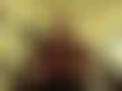 Qu'est-ce qui se passe ? Tu viens de relever le dos de ma jupe, espèce de pervers. Tu veux regarder ma jupe ? Sors ta petite bite. Je le savais. Tiny. Maintenant branle cette petite chose pendant que je te dis quel perdant tu es.