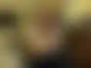 Nous allons entraîner ton cul aujourd'hui esclave. Je te laisse sortir de ta petite cage de chasteté pour te branler mais seulement si tu rentres tout ce gode à fond.