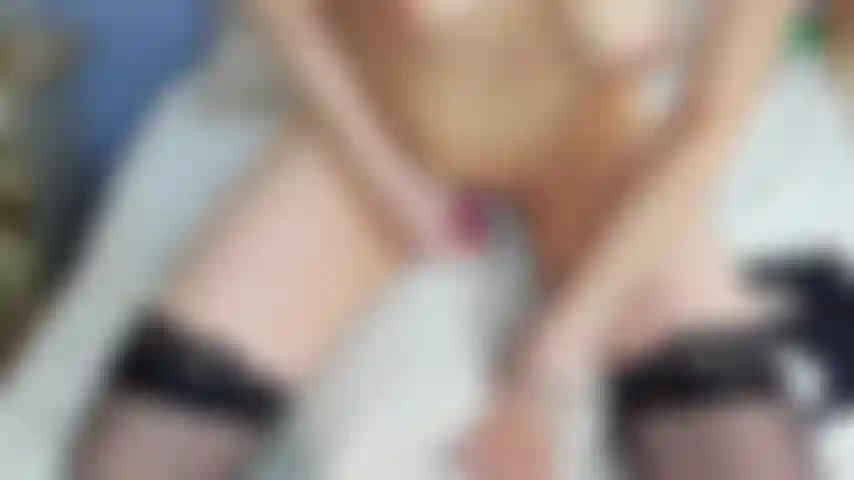 Ride avec un gode, baise-moi bien !