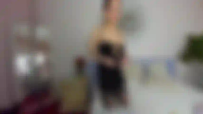 Baise-moi dans ma robe noire !