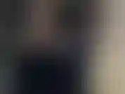 Essayant des culottes.