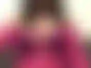 Des orgasmes roses. Des filets de pêche roses, un gode rose. Gode baise par derrière, équitation, orgasme avec gode.