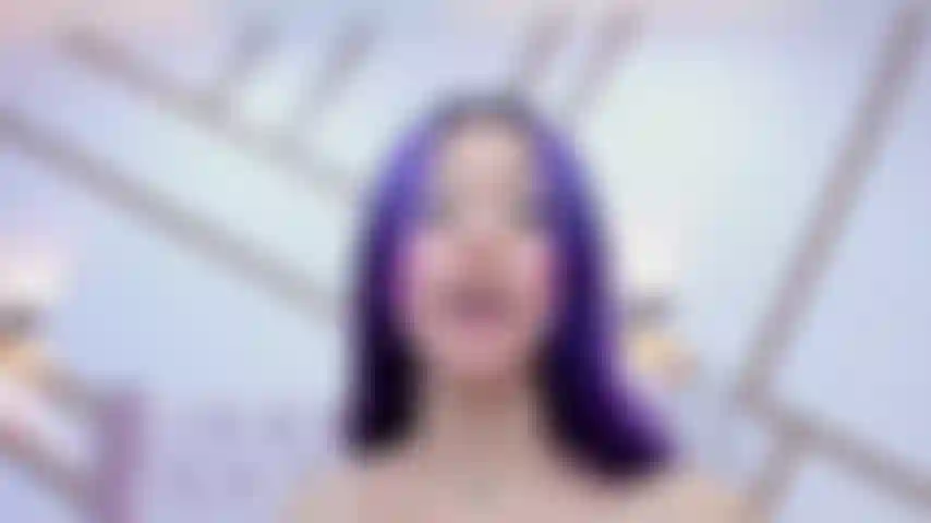 Profite de mon corps et de mes pieds.