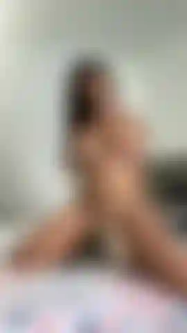 Je baise tellement bien mon oreiller.