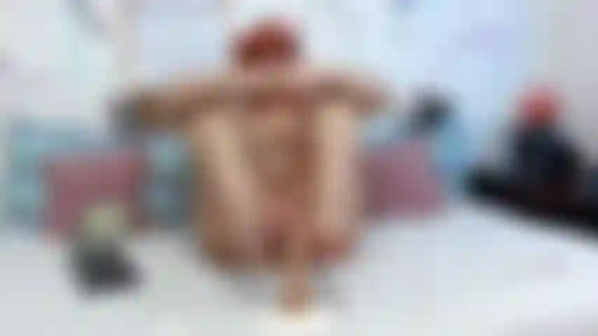 Footfetish / masturbation.