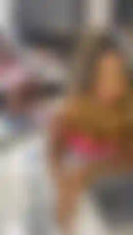 Je me donne une fessée.