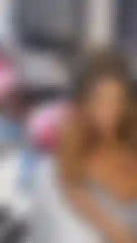 Je joue avec mon torse.