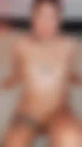 De l'huile chaude dans mes seins.