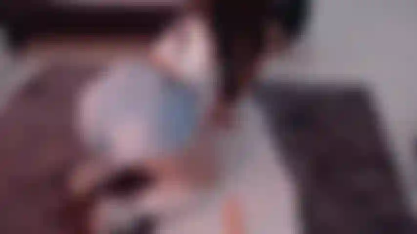 Baise la chatte en levrette.