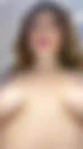 My oiled boobs need your attention 💋 #OilTease #ExclusiveVideo #VIP #Sensual #PremiumContent #BodyWorship