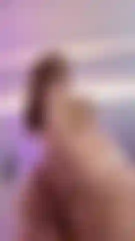 Tu veux voir mes fesses nues et ma chatte par derrière avec de délicieuses fessées #bigass #nacked #pussyopen #asshole.