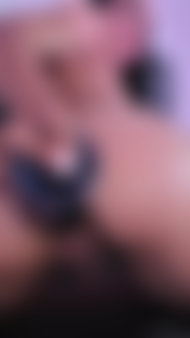 Mmm j'aime ta bite dans mon trou.